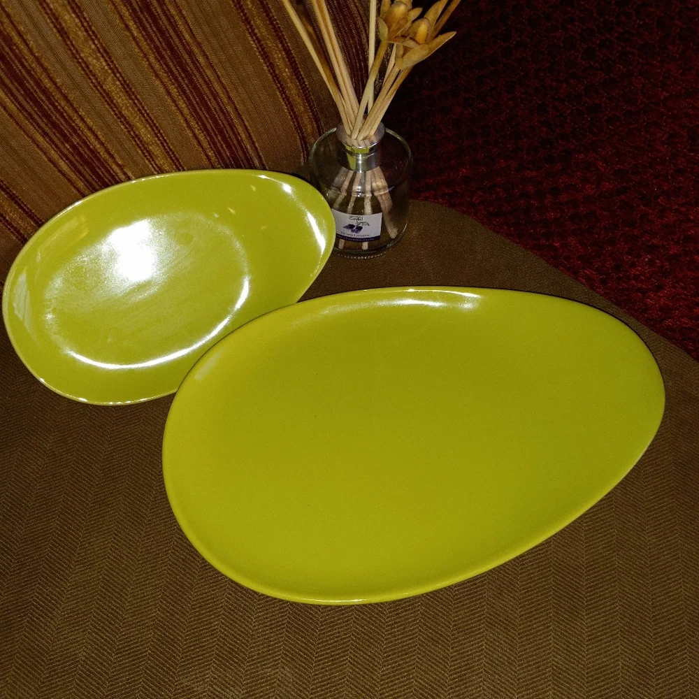 Crate & Barrel Appetizer Snack Plates Oval Egg Shaped Easter Chartreuse Green